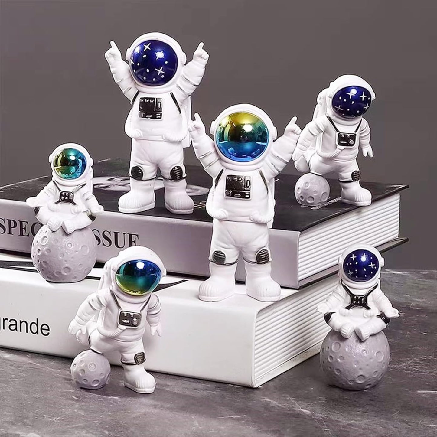 Gradient Astronaut Statues Set of 4, Spaceman Figurines Space Theme Party Nursery Home Office Decor