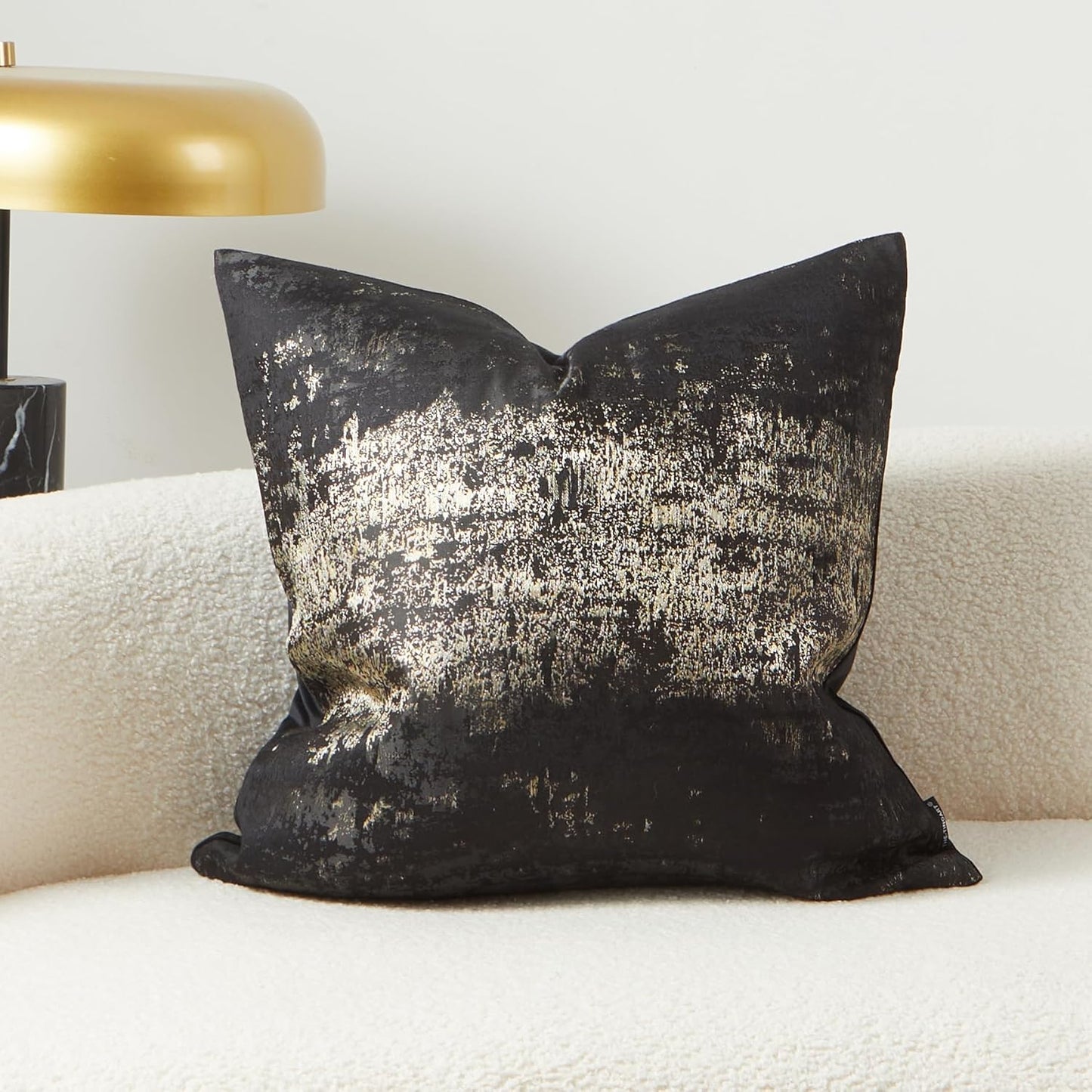 THE-TINOART Black & Gold Modern Luxury Pillow Cover 20x20 - Jacquard Embroidery with Metallic Thread, Reversible Decorative Throw Pillow Cover for Sofa/Bed, Velvet Backing