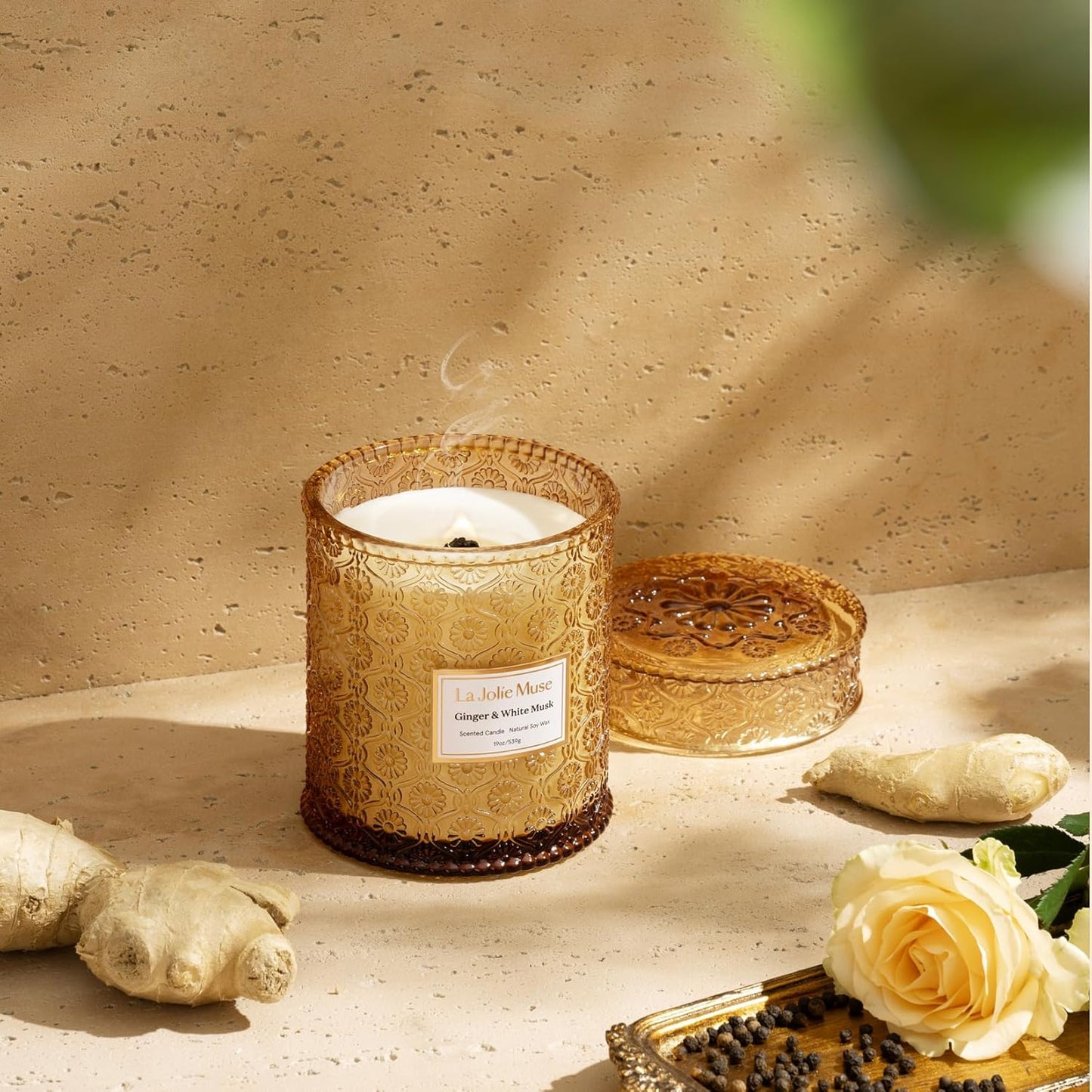 LA JOLIE MUSE Fall Candle | Ginger & White Musk Candle – Ginger, Lemongrass & Musk | 19 oz Wooden Wick | Natural Soy Wax | 90 Hours Clean Burn | Gift-Ready for Fall Transitions| Seasonal Home Décor