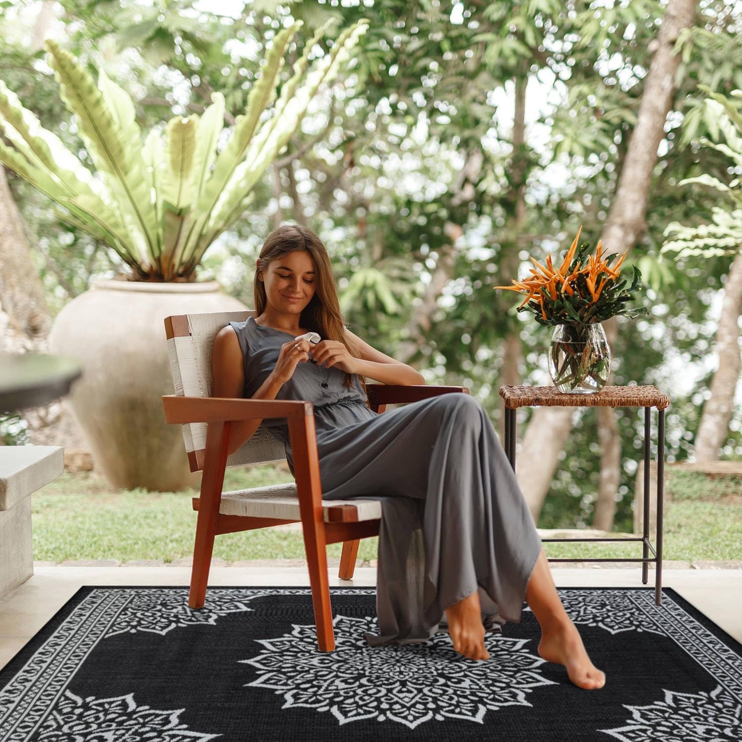 CAMILSON Outdoor Rug, 8x10 Medallion Black White Modern Area Rugs for Indoor and Outdoor Patios, Kitchen and Hallway Mats, Washable Porch Deck Outside Carpet (Medallion Black, 8 x 10)