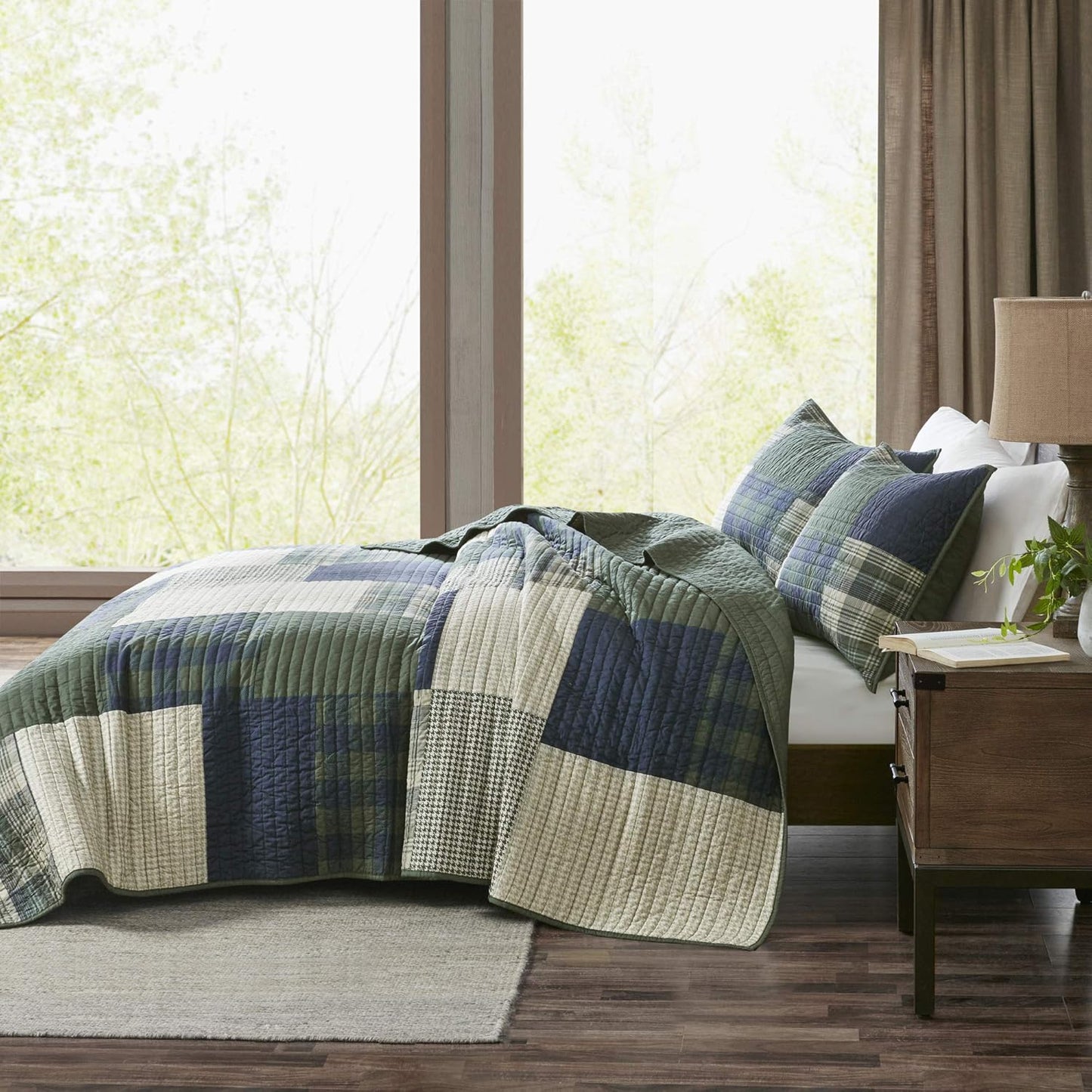 Woolrich Mill Creek Reversible Quilt Set - Cottage Styling Reversed to Solid Color, All Season Lightweight Coverlet, Cozy Bedding Layer, Matching Shams, Oversized Full/Queen, Plaid Green 3 Piece