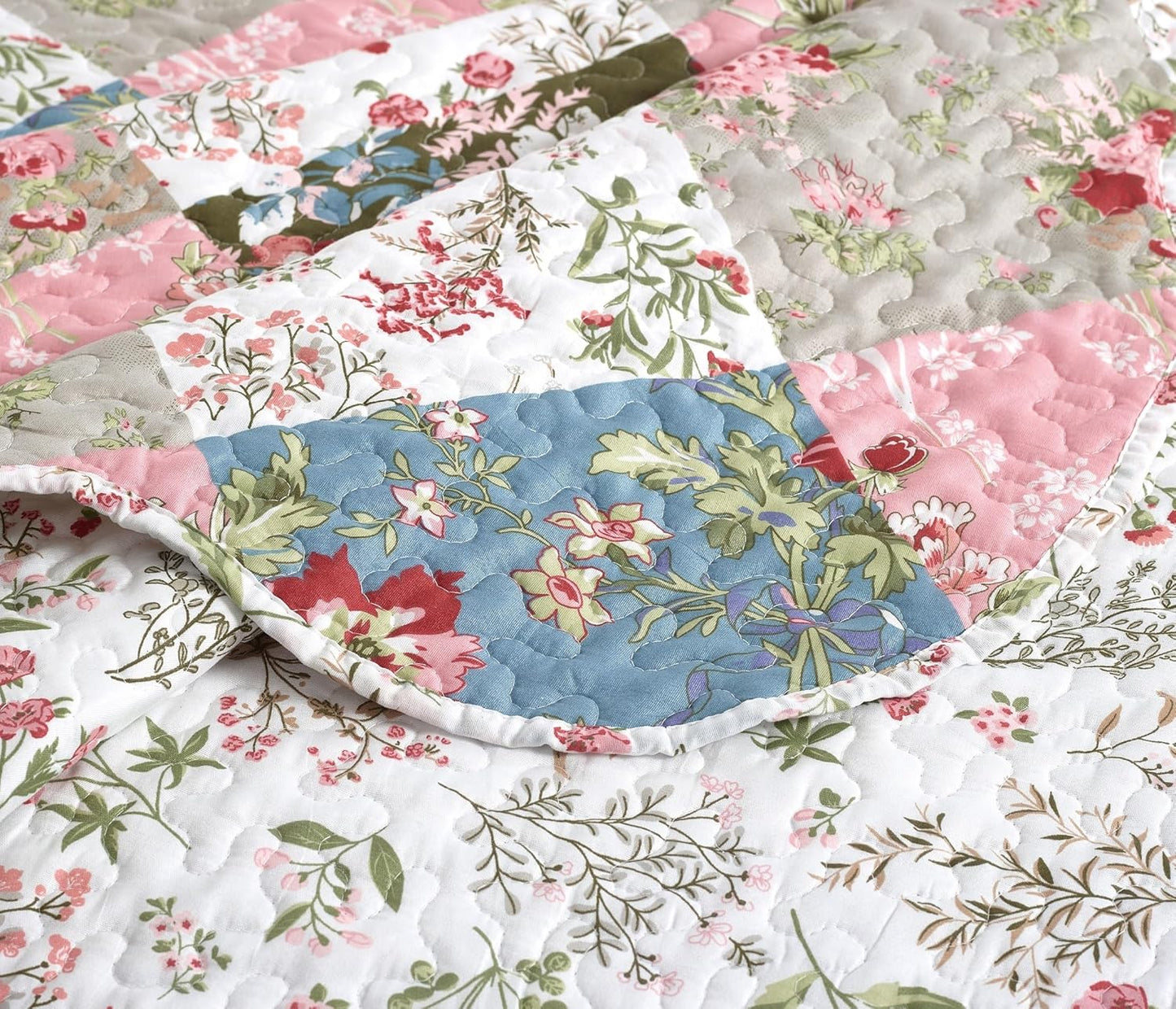 Brilliant Sunshine Peach and Olive Flowers Patchwork, 3-Piece Quilt Set with 2 Shams, Reversible Bedspread, Soft Lightweight Coverlet, All-Season, King, Peach Olive
