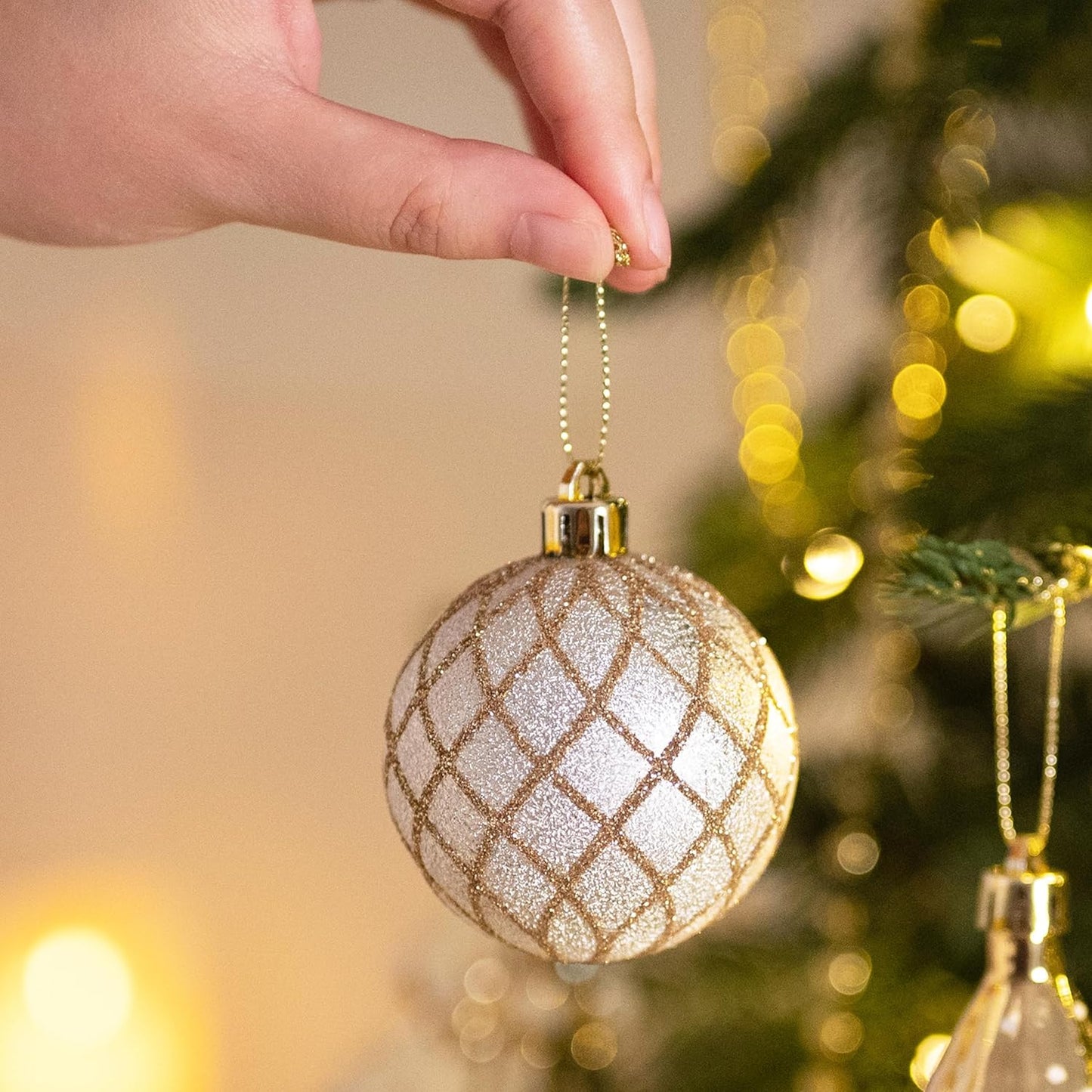 Valery Madelyn Christmas Ball Ornaments, 100ct White and Gold Shatterproof Christmas Tree Decorations Set, Elegant Hanging Ornaments for Xmas Trees Bulk Holiday Wedding Party Decor