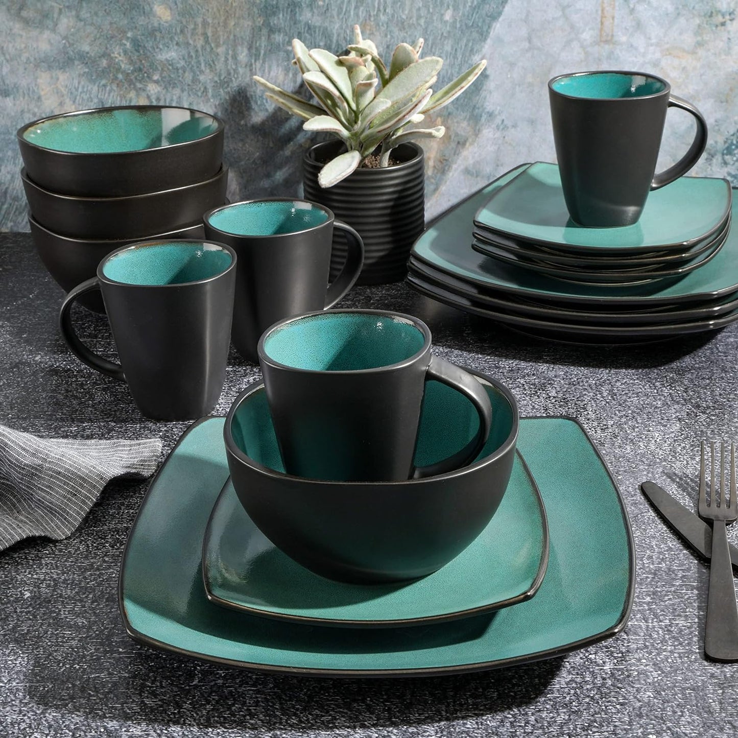 Gibson 99813.16R Elite Soho Lounge 16 Piece Reactive Glaze Dinnerware Set, Teal/Black Tutone