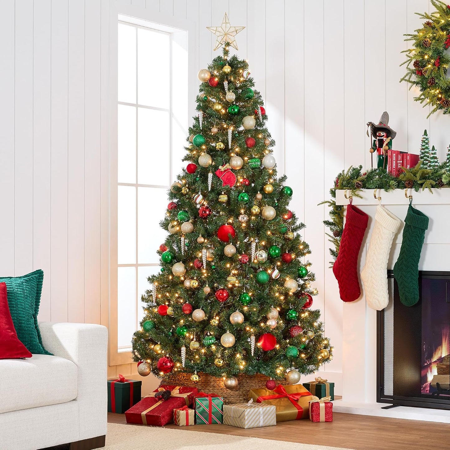 Best Choice Products 4.5ft Pre-Lit Spruce Artificial Holiday Christmas Tree for Home, Office, Party Decoration w/ 200 Incandescent Lights, 763 Branch Tips, Easy Assembly, Metal Hinges & Foldable Base