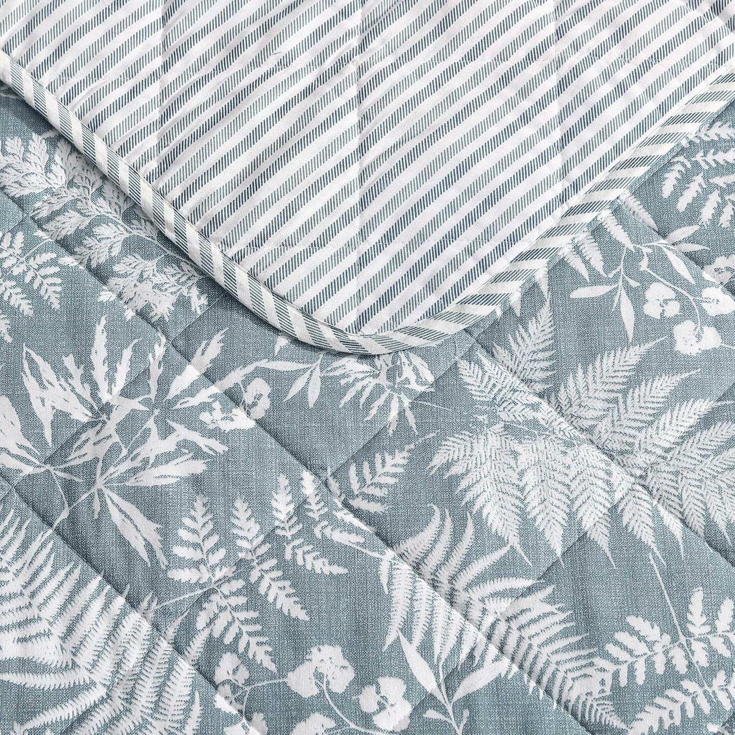 Eddie Bauer - Full/Queen Quilt Set, Reversible Cotton Bedding with Matching Shams, Wildflower Inspired Home Decor with Stripe Reverse (Fern Garden Green, Full/Queen)